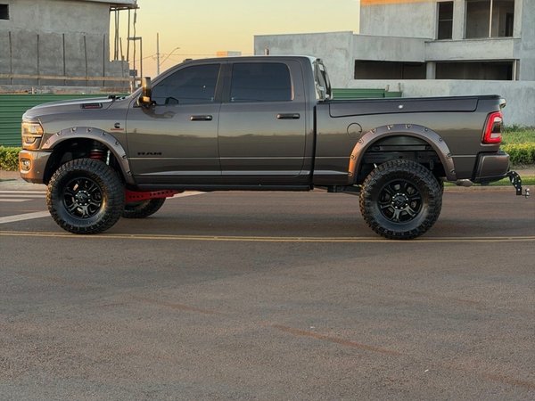 Foto 4 - RAM 2500 Laramie 6.7 Turbo Diesel 4x4