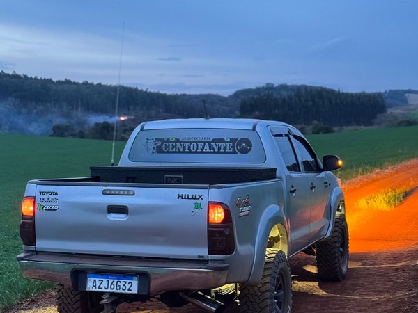 Foto 4 - Toyota Hilux SR 3.0 Turbo Diesel 4x4