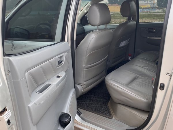 Foto 6 - Toyota Hilux SRV 3.0 Turbo Diesel 4x4