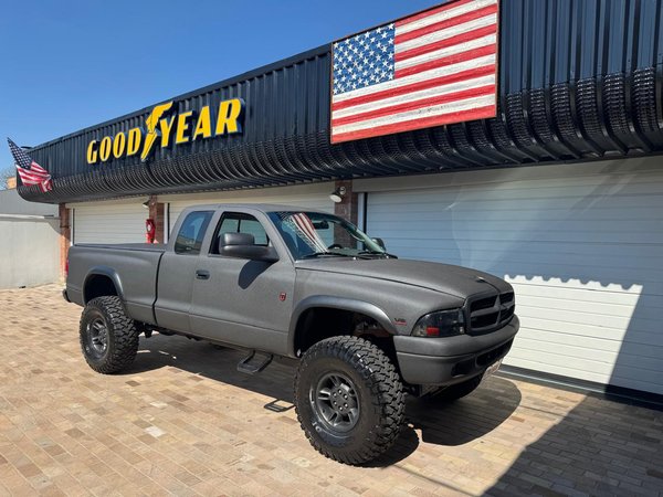 Foto 2 - Dodge Dakota R/T 5.2 V8 C.E.