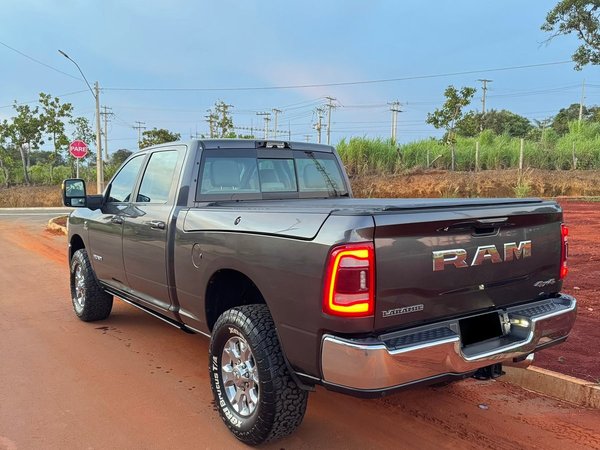 Foto 4 - RAM 2500 Laramie 6.7 Turbo Diesel 4x4