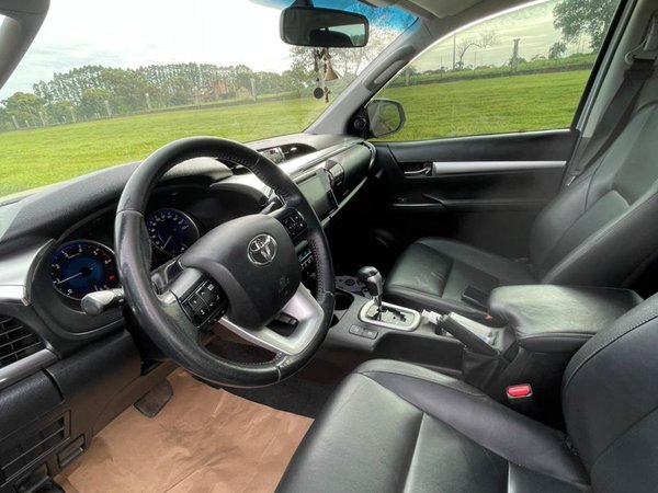 Foto 6 - Toyota Hilux SRX 2.8 Turbo Diesel 4x4
