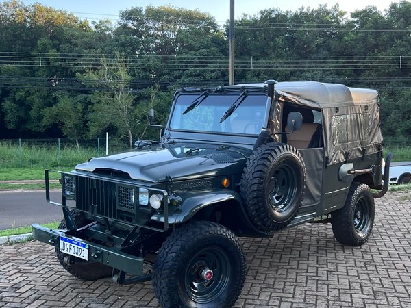 Foto 3 - Toyota Bandeirantes Jipe