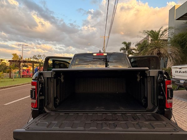 Foto 8 - RAM 1500 Rebel 5.7 V8 Gasolina 4x4