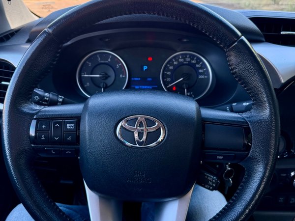Foto 4 - Toyota Hilux SR 2.8 Turbo Diesel 4x4