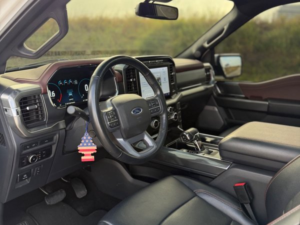 Foto 5 - Ford F150 Lariat 5.0 V8 Gasolina Fx4