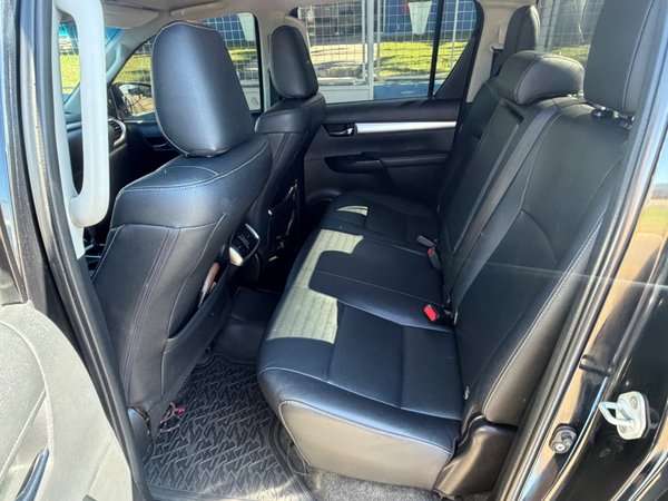 Foto 10 - Toyota Hilux SRV 2.8 Turbo Diesel 4x4