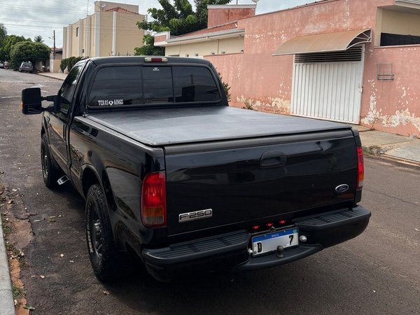 Foto 4 - Ford F250 XL 4.2 Turbo Diesel 4x2 C.S