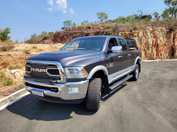 Foto 9 - RAM 2500 Laramie 6.7 Turbo Diesel 4x4