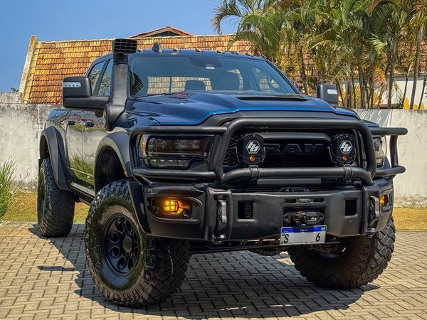 Foto 1 - RAM 3500 Longhorn Limited 6.7 Turbo Diesel 4x4