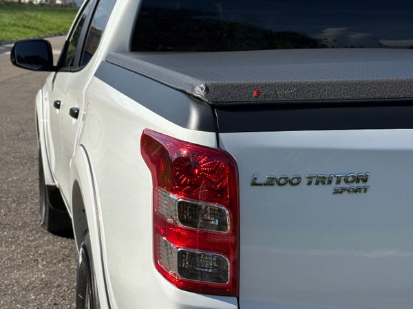 Foto 5 - Mitsubishi L200 Triton Sport GL 2.4 Turbo Diesel 4x4