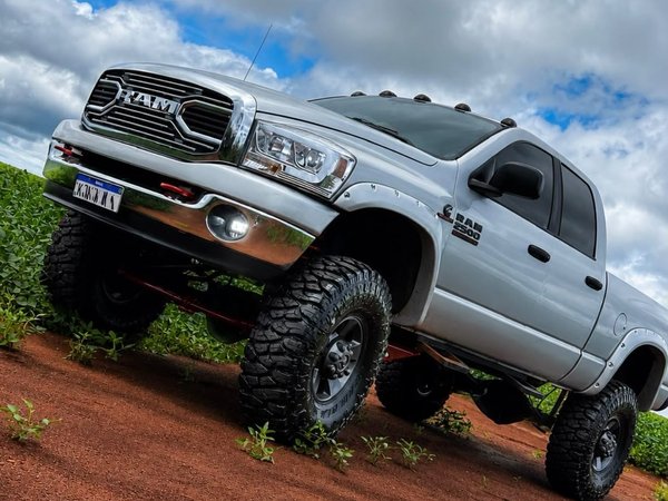 Foto 3 - RAM 2500 SLT 5.9 Turbo Diesel 4x4