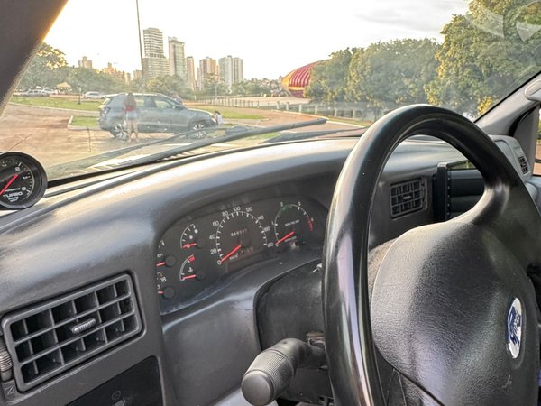 Foto 7 - Ford F250 XLT 4.2 Turbo Diesel 4x2