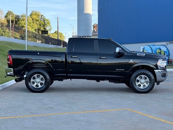 Foto 3 - RAM 2500 Laramie 6.7 Turbo Diesel 4x4