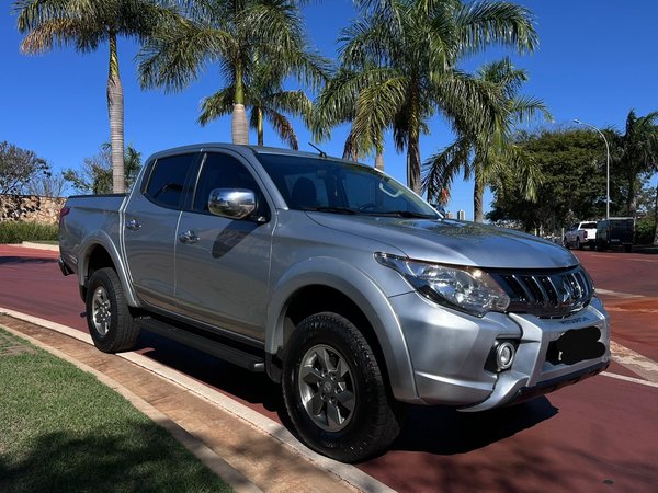 Foto 1 - Mitsubishi L200 Triton Sport HPE 2.4 Turbo Diesel 4x4