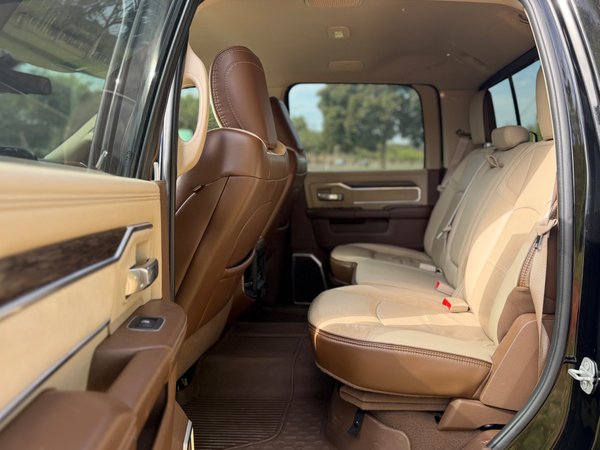 Foto 9 - RAM 2500 Laramie 6.7 Turbo Diesel 4x4