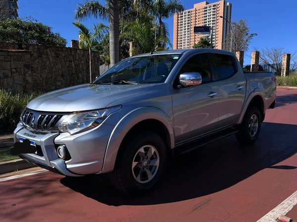 Foto 2 - Mitsubishi L200 Triton Sport HPE 2.4 Turbo Diesel 4x4
