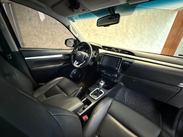 Foto 5 - Toyota Hilux SRV 3.0 Turbo Diesel 4x4