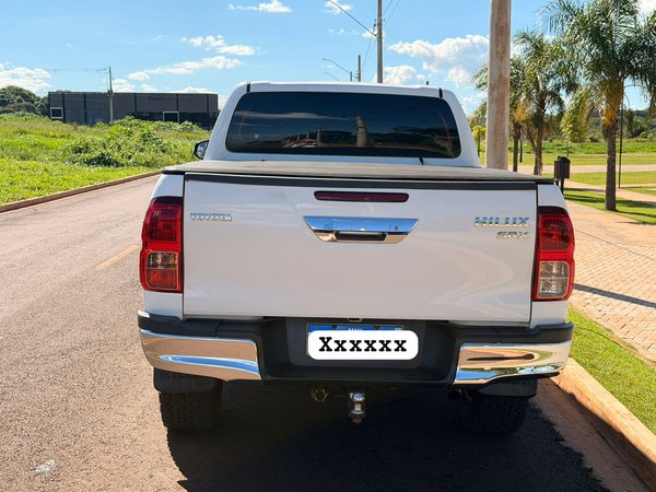 Foto 5 - Toyota Hilux SRX 2.8 Turbo Diesel 4x4