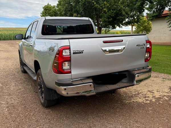 Foto 4 - Toyota Hilux SRV 2.8 Turbo Diesel 4x4