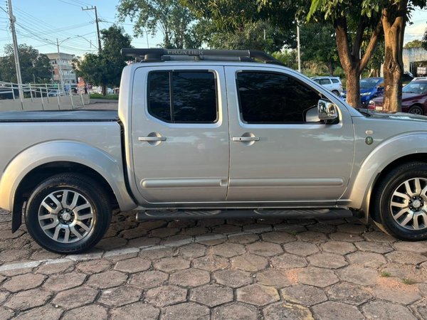 Foto 2 - Nissan Frontier SL 2.5TDi 16v 4x4 C.D.