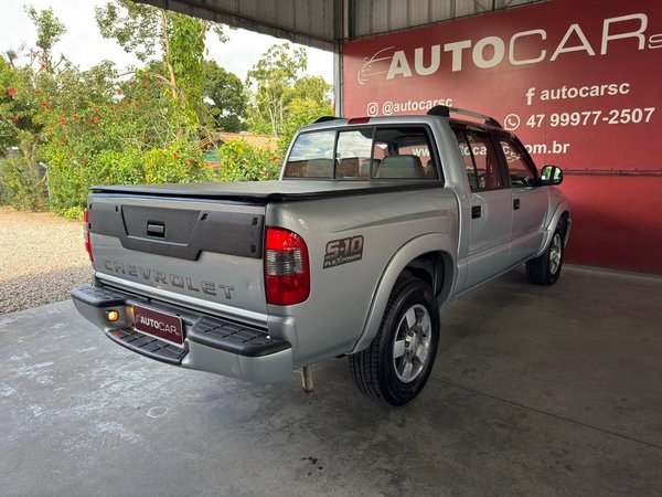 Foto 2 - Chevrolet S10 Executive 2.4 Flex 4x2