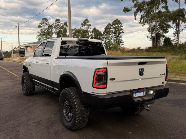 Foto 5 - RAM 2500 Laramie 6.7 Turbo Diesel 4x4
