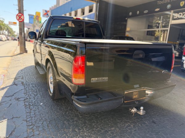 Foto 5 - Ford F250 XLT 3.9 Turbo Diesel