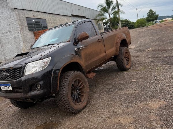 Foto 5 - Toyota Hilux DX 3.0 Diesel 4x4