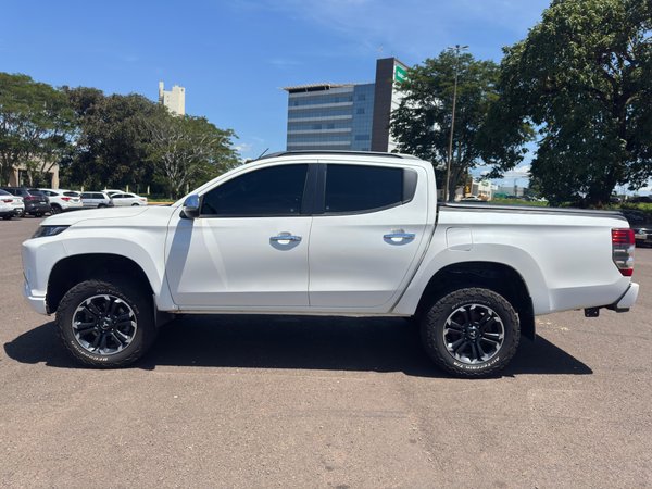 Foto 5 - Mitsubishi L200 Triton Sport HPE 2.4 Turbo Diesel 4x4