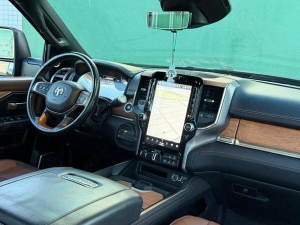 Foto 5 - RAM 3500 Longhorn Limited 6.7 Turbo Diesel 4x4