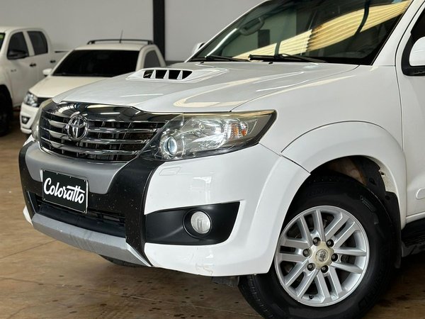 Foto 8 - Toyota Hilux SW4 SRV 3.0 Turbo Diesel 4x4