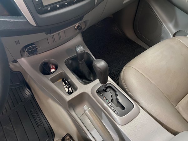 Foto 8 - Toyota Hilux SRV 3.0 Turbo Diesel 4x4