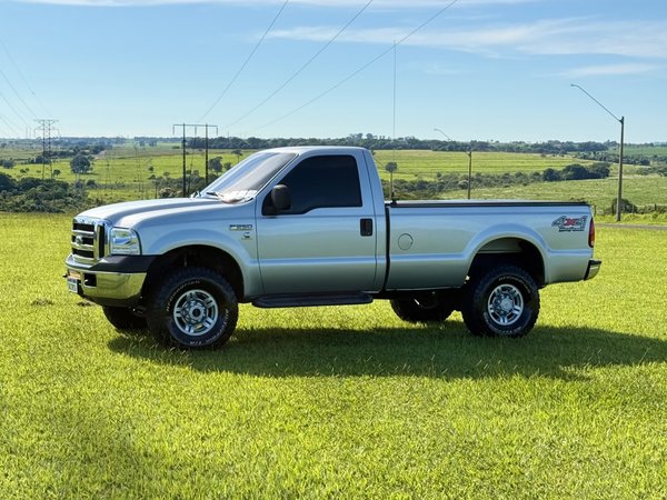 Foto 2 - Ford F250 XLT 3.9 Turbo Diesel 4x4 C.S