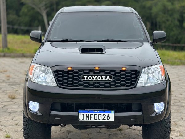 Foto 2 - Toyota Hilux SRV 3.0 Turbo Diesel 4x4
