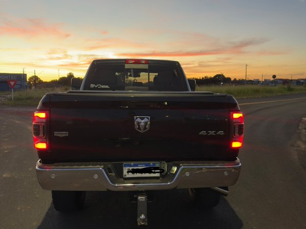 Foto 5 - RAM 2500 Laramie 6.7 Turbo Diesel 4x4
