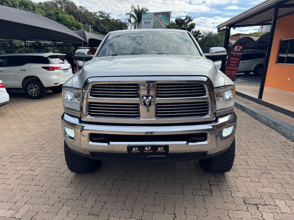 Foto 2 - RAM 2500 Laramie 6.7 Turbo Diesel 4x4