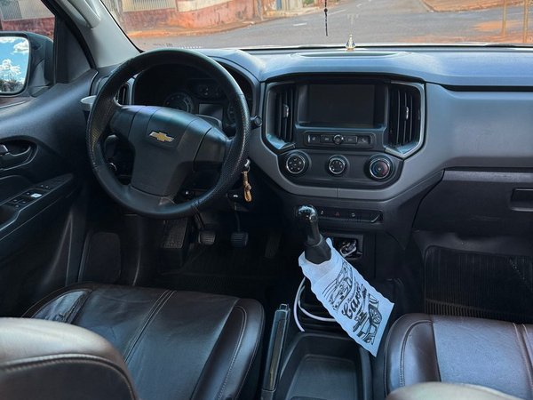 Foto 6 - Chevrolet S10 Advantage 2.5 Flex 4x2