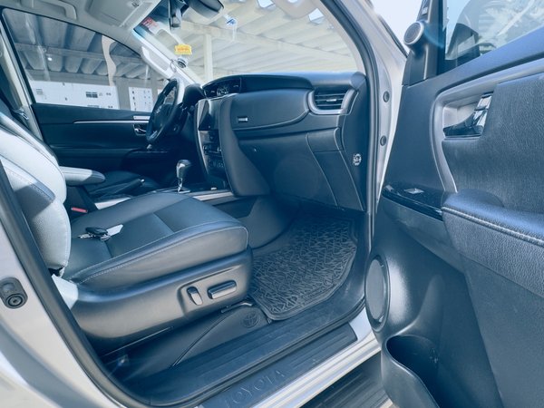 Foto 8 - Toyota Hilux SW4 SRX 2.8 Turbo Diesel 4x4