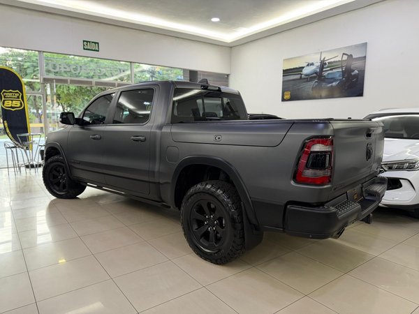 Foto 4 - RAM 1500 Rebel 5.7 V8 Gasolina 4x4