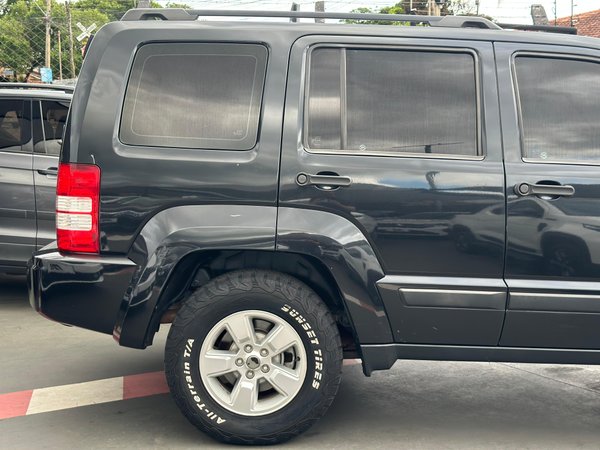 Foto 7 - Jeep Cherokee Sport 3.7 V6