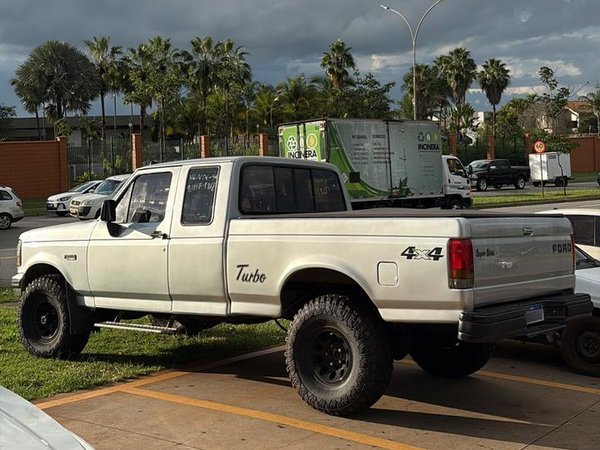 Foto 9 - Ford F1000 XLT 4.3 Turbo Diesel 4x4 C.S