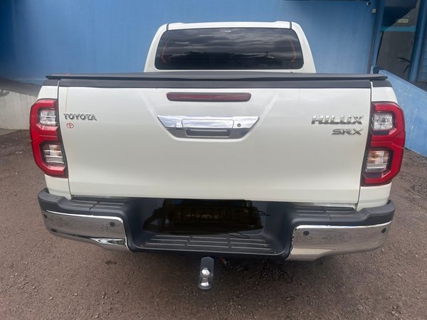 Foto 4 - Toyota Hilux SRX 2.8 Turbo Diesel 4x4