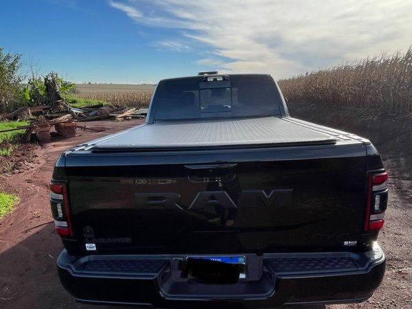 Foto 1 - RAM 3500 Laramie Night Edition 6.7 Turbo Diesel 4x4
