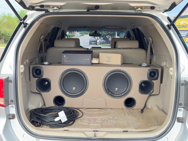 Foto 7 - Toyota Hilux SW4 3.0 Turbo Diesel 4x4