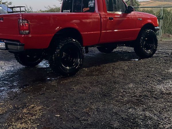 Foto 1 - Ford Ranger XLT 4.0 V6 Gasolina 4x2 C.S