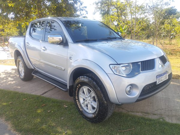 Foto 2 - Mitsubishi L200 Triton HPE 3.2 Turbo Diesel 4x4
