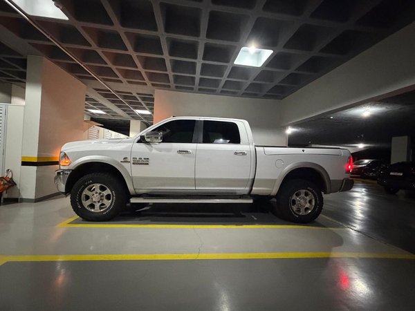 Foto 3 - RAM 2500 Laramie 6.7 Turbo Diesel 4x4