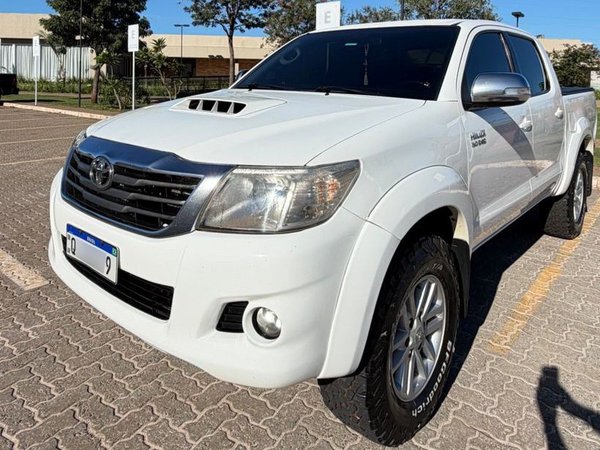 Foto 2 - Toyota Hilux SRV 3.0 Turbo Diesel 4x4