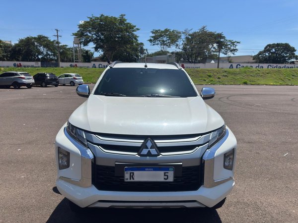 Foto 2 - Mitsubishi L200 Triton Sport HPE 2.4 Turbo Diesel 4x4